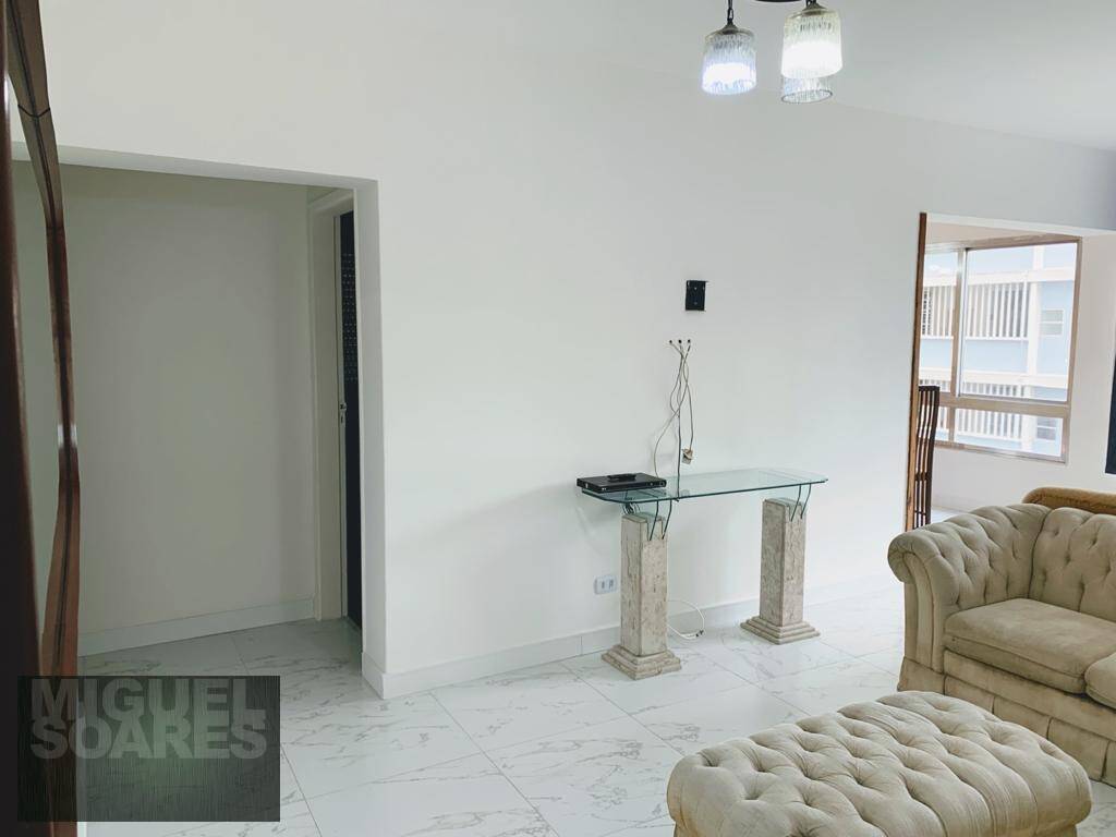 Apartamento à venda com 3 quartos, 132m² - Foto 18