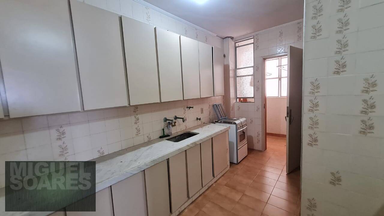 Apartamento à venda com 2 quartos, 120m² - Foto 5