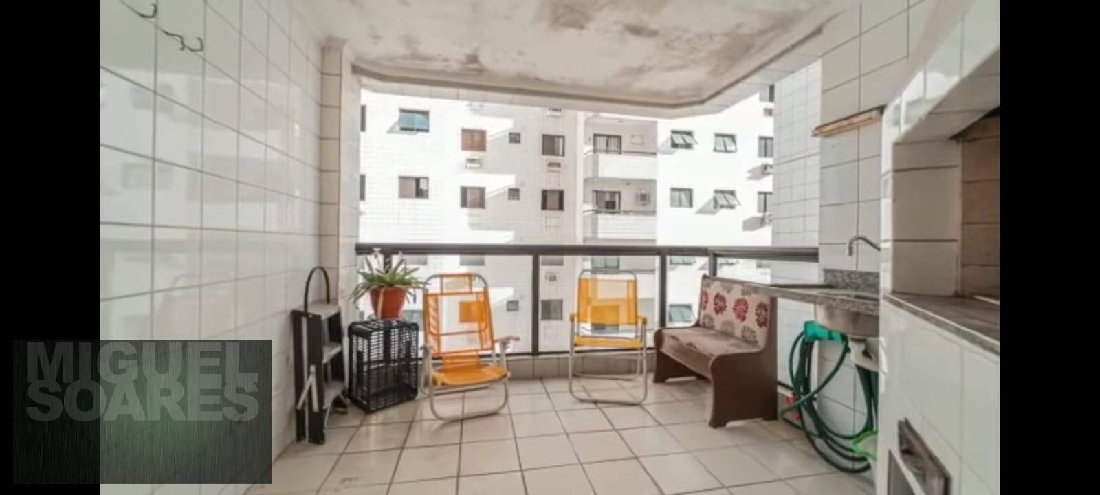 Apartamento à venda com 3 quartos, 94m² - Foto 3