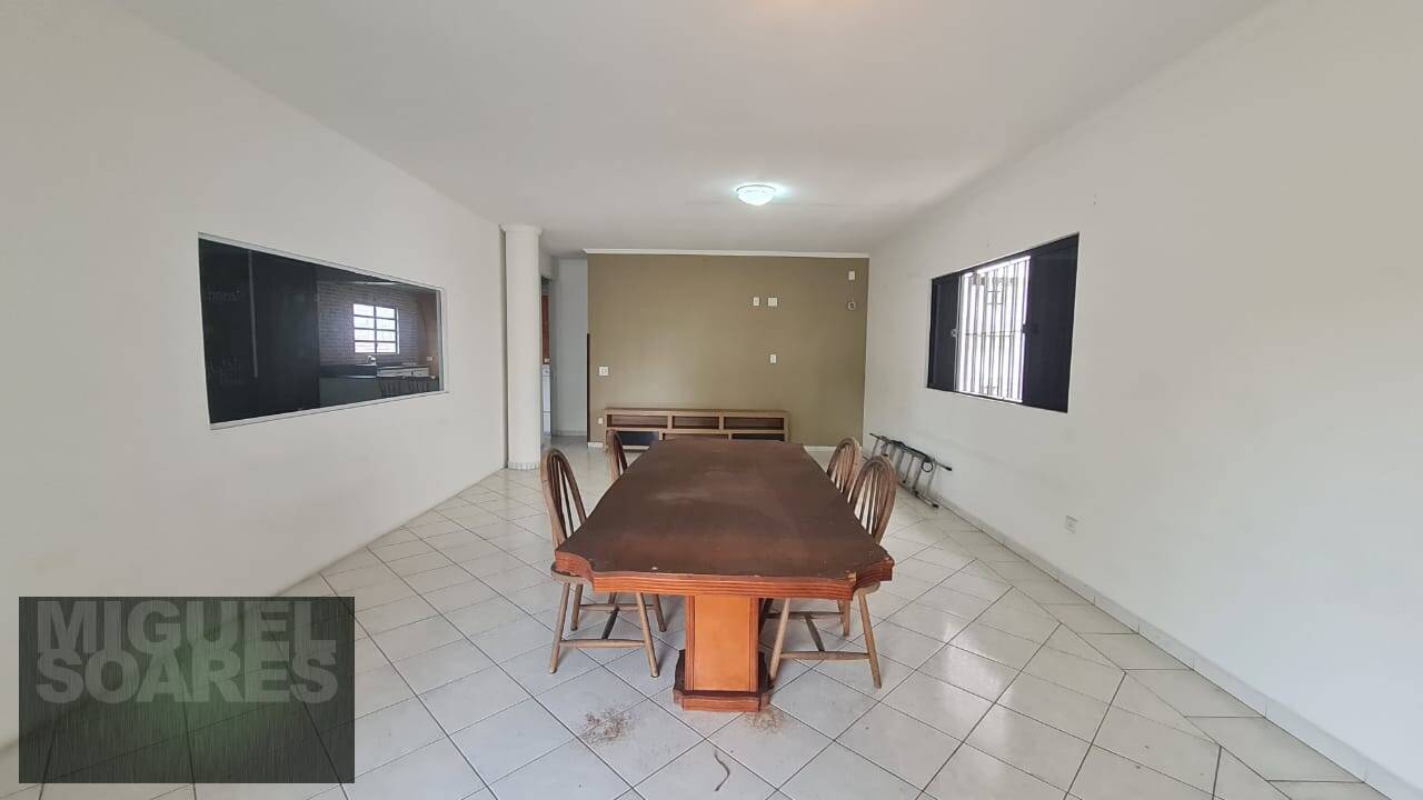 Casa à venda e aluguel com 5 quartos, 357m² - Foto 10