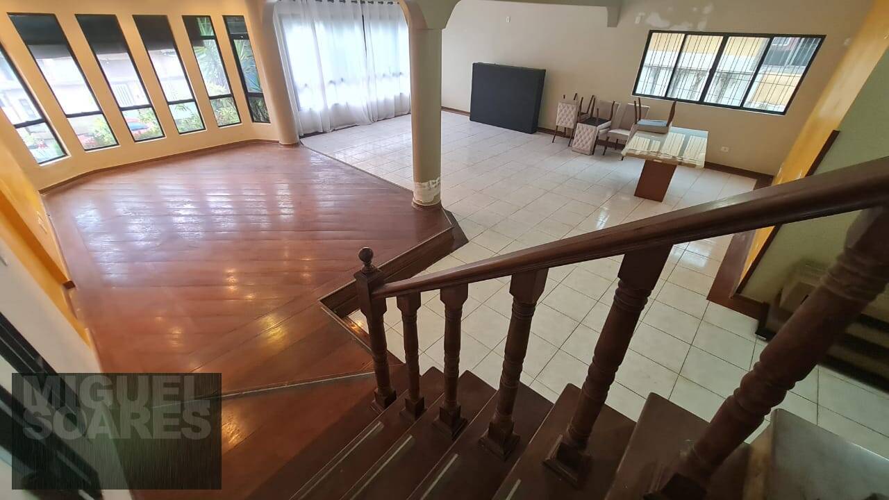 Casa, 5 quartos, 357 m² - Foto 2