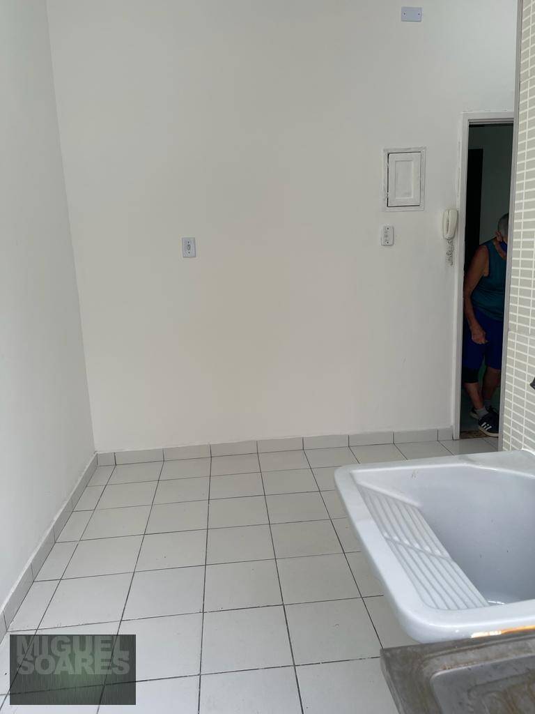 Apartamento à venda com 1 quarto, 30m² - Foto 3