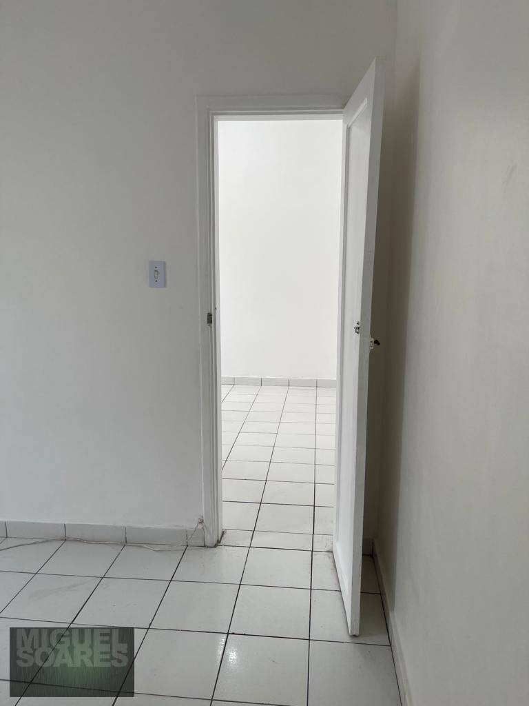 Apartamento à venda com 1 quarto, 30m² - Foto 9