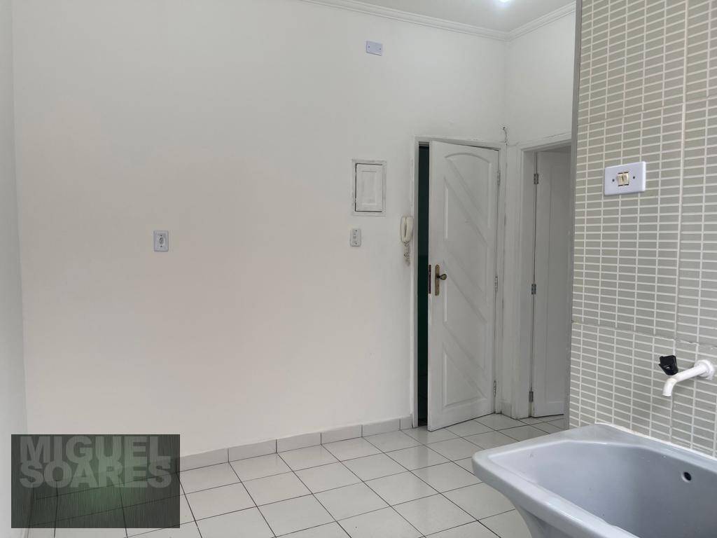 Apartamento à venda com 1 quarto, 30m² - Foto 4