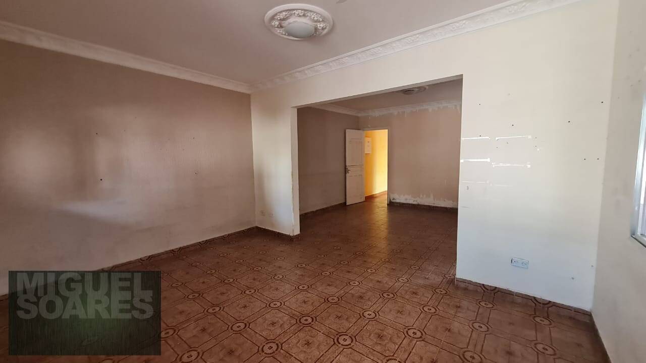 Casa à venda e aluguel com 8 quartos, 295m² - Foto 6