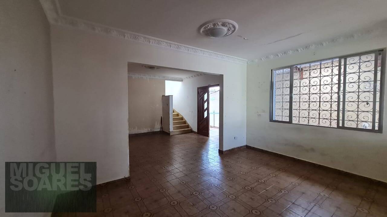 Casa à venda e aluguel com 8 quartos, 295m² - Foto 5