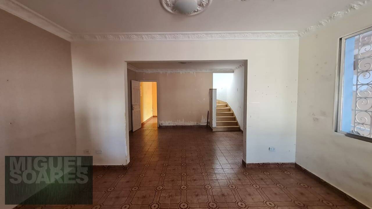 Casa à venda e aluguel com 8 quartos, 295m² - Foto 23