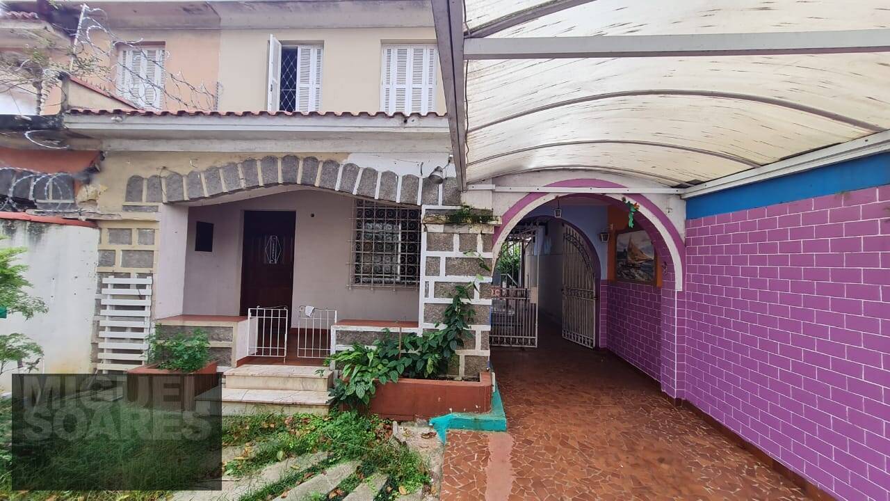 Casa à venda e aluguel com 8 quartos, 295m² - Foto 1