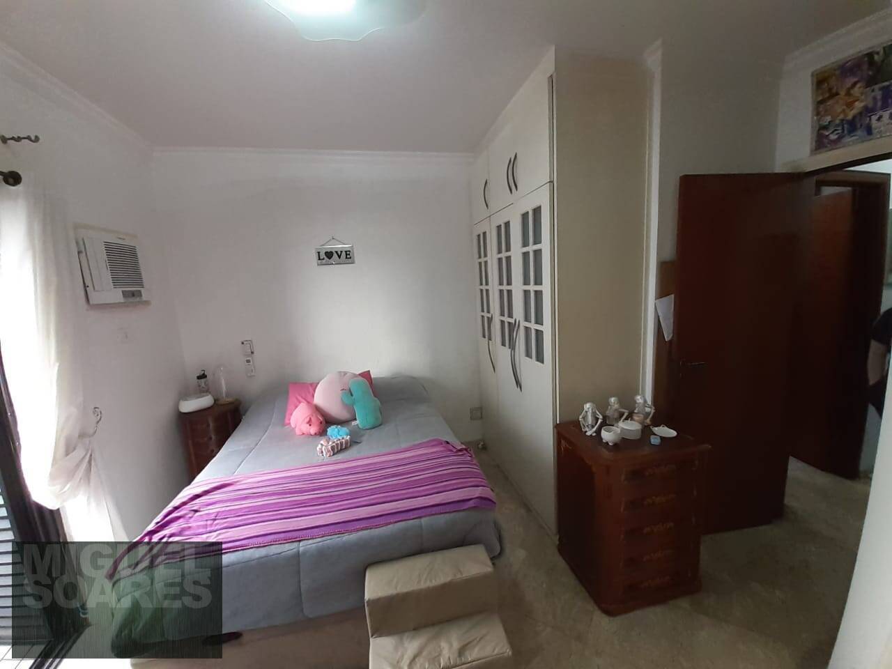 Apartamento à venda com 3 quartos, 197m² - Foto 12