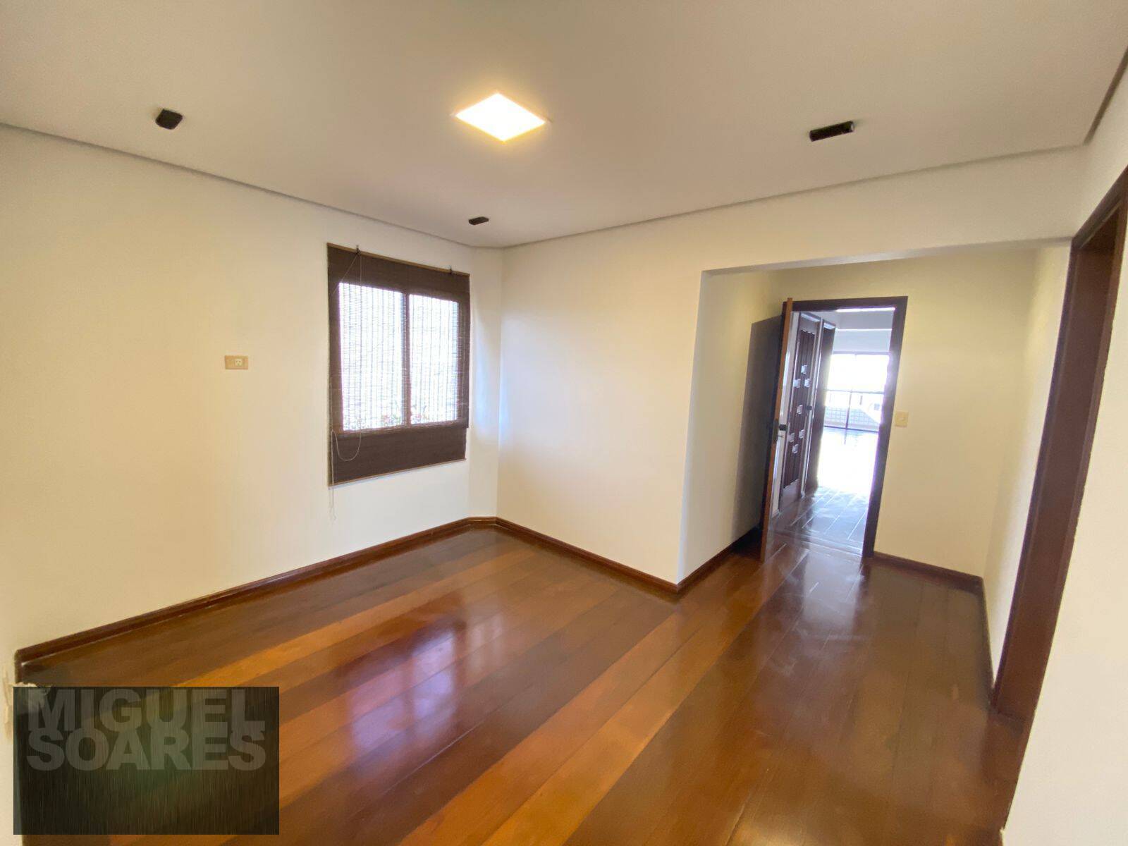 Apartamento à venda e aluguel com 4 quartos, 240m² - Foto 9