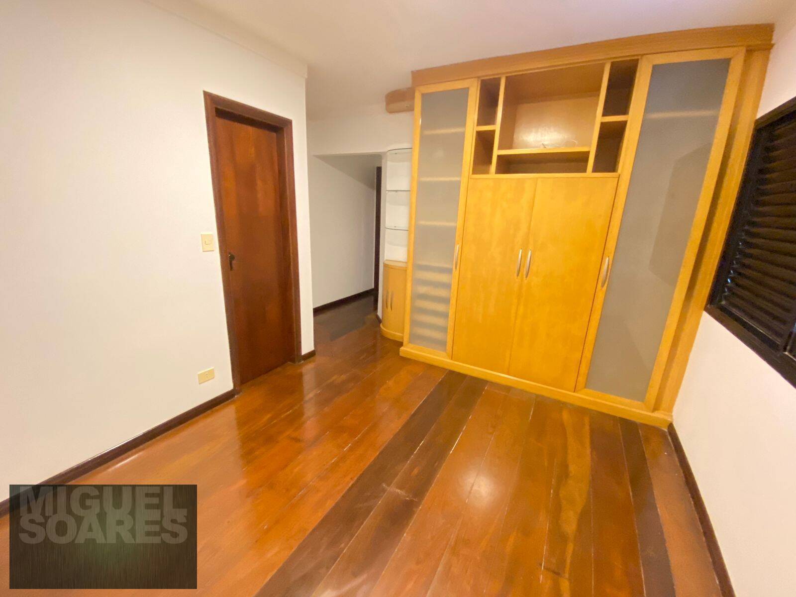 Apartamento à venda e aluguel com 4 quartos, 240m² - Foto 17