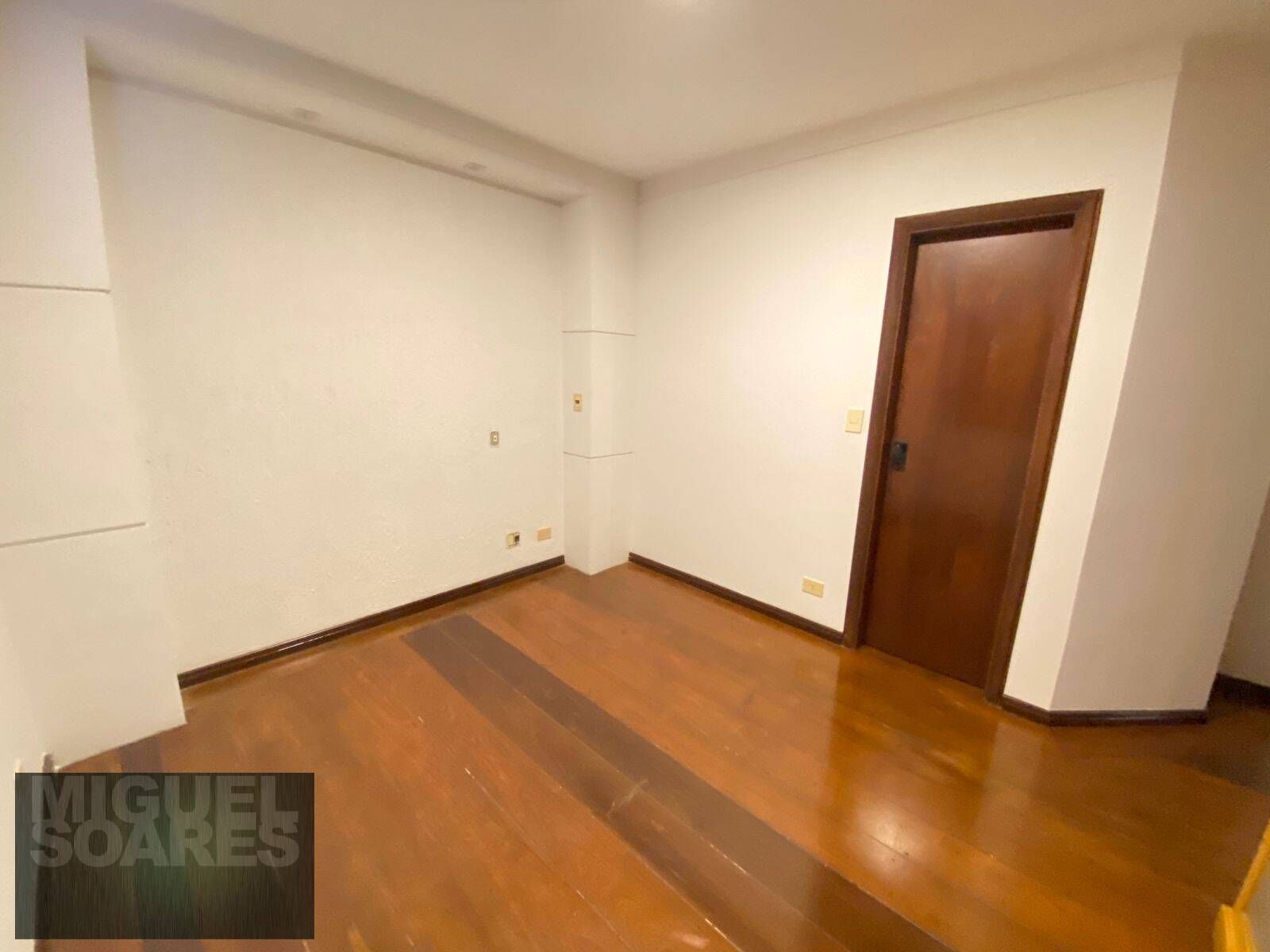 Apartamento à venda e aluguel com 4 quartos, 240m² - Foto 14