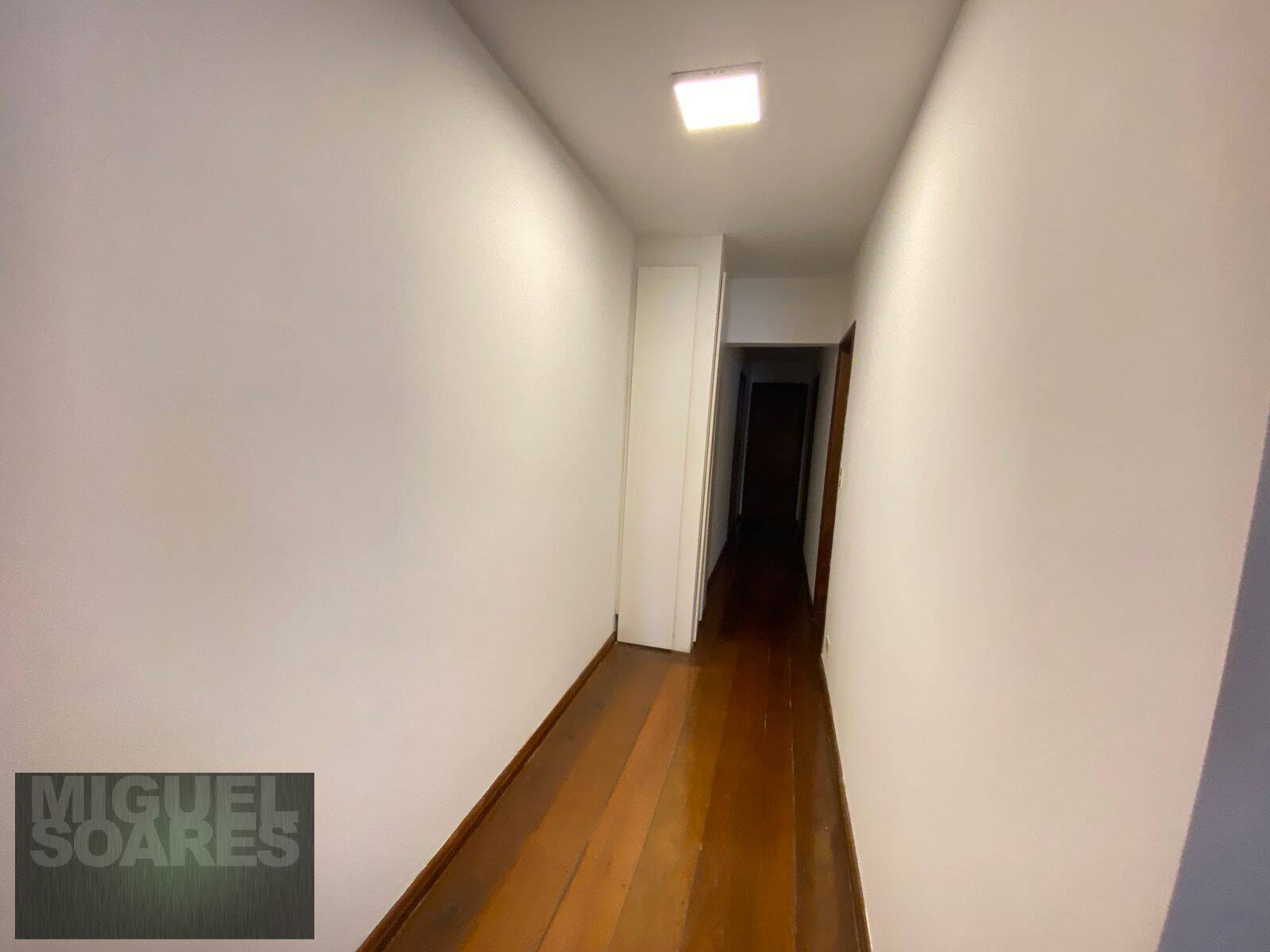 Apartamento à venda e aluguel com 4 quartos, 240m² - Foto 18