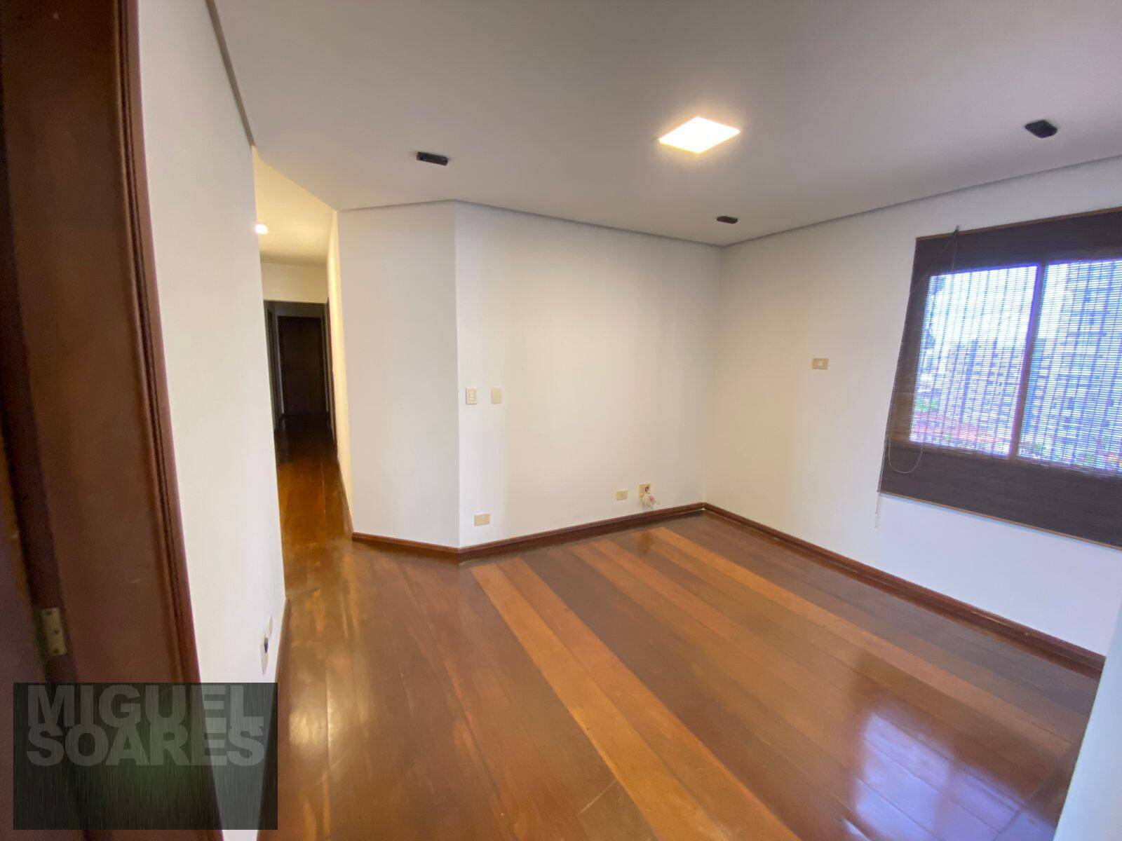 Apartamento à venda e aluguel com 4 quartos, 240m² - Foto 23