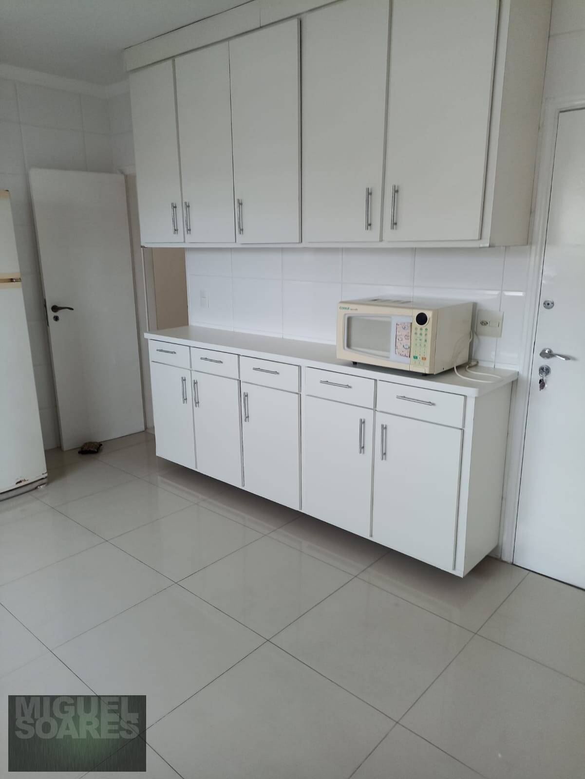 Apartamento à venda com 3 quartos, 140m² - Foto 34