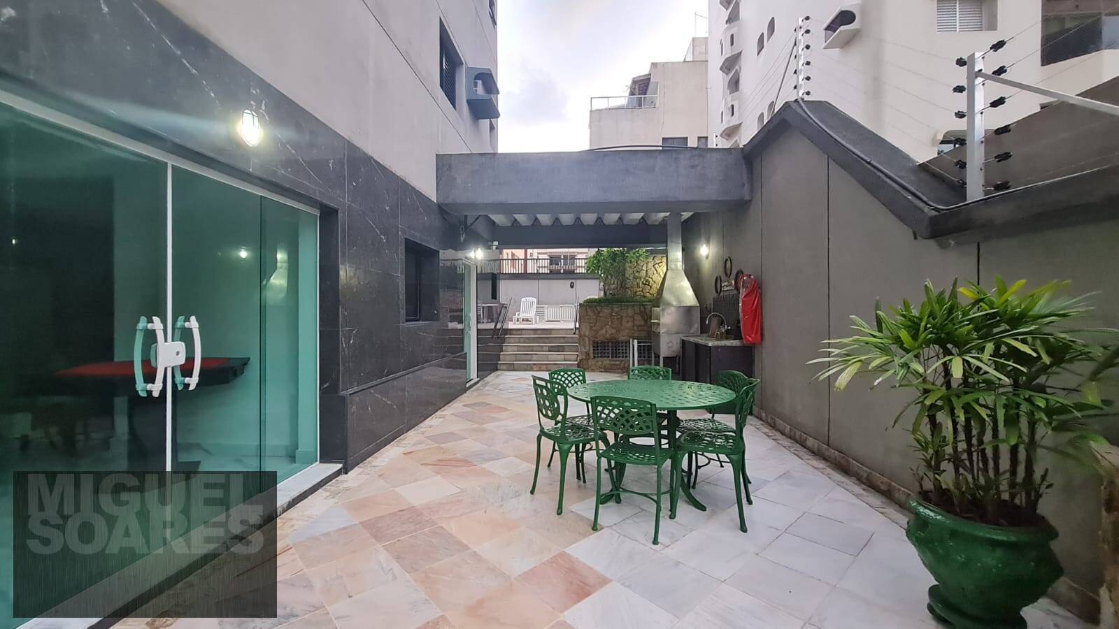 Apartamento à venda com 2 quartos, 100m² - Foto 21