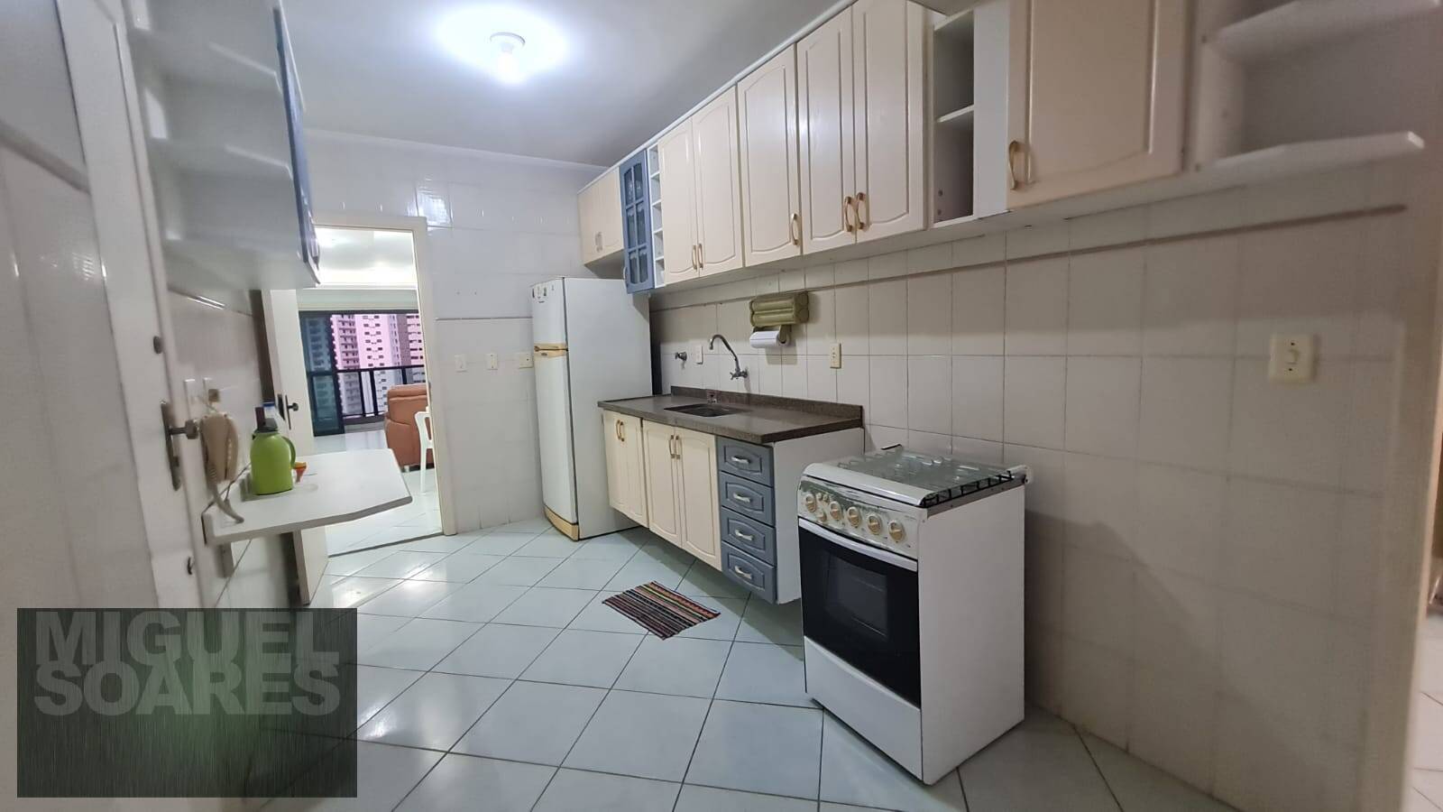 Apartamento à venda com 2 quartos, 100m² - Foto 9