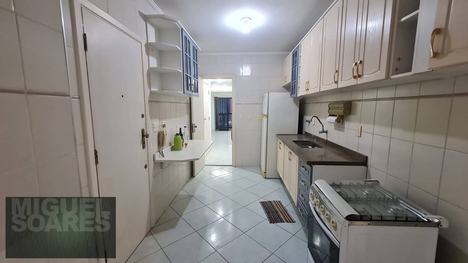 Apartamento à venda com 2 quartos, 100m² - Foto 10