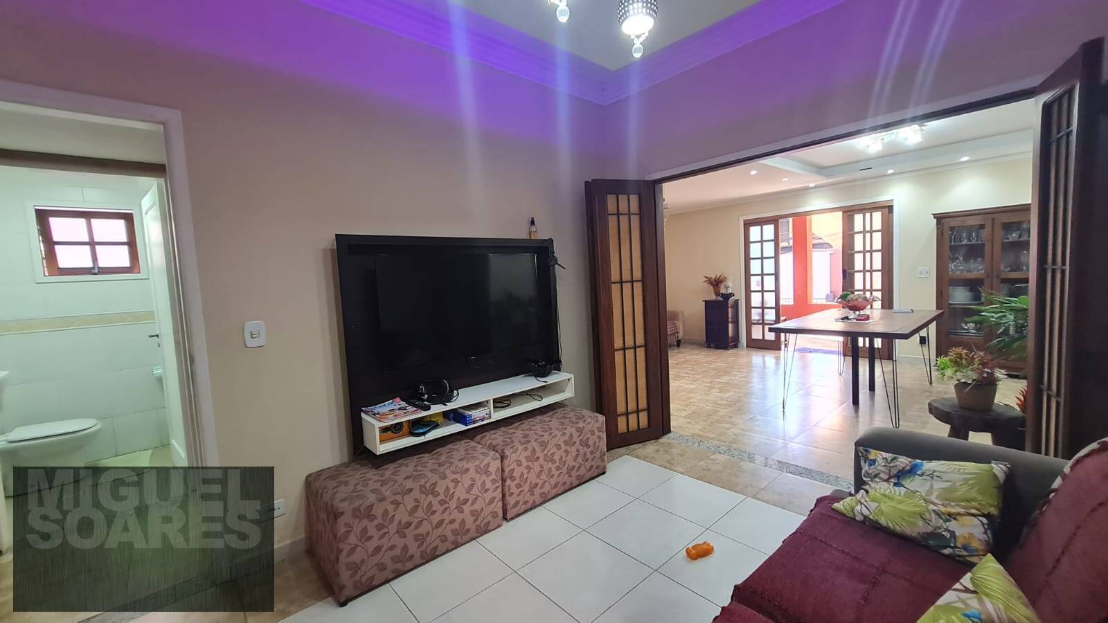 Casa à venda com 3 quartos, 284m² - Foto 3