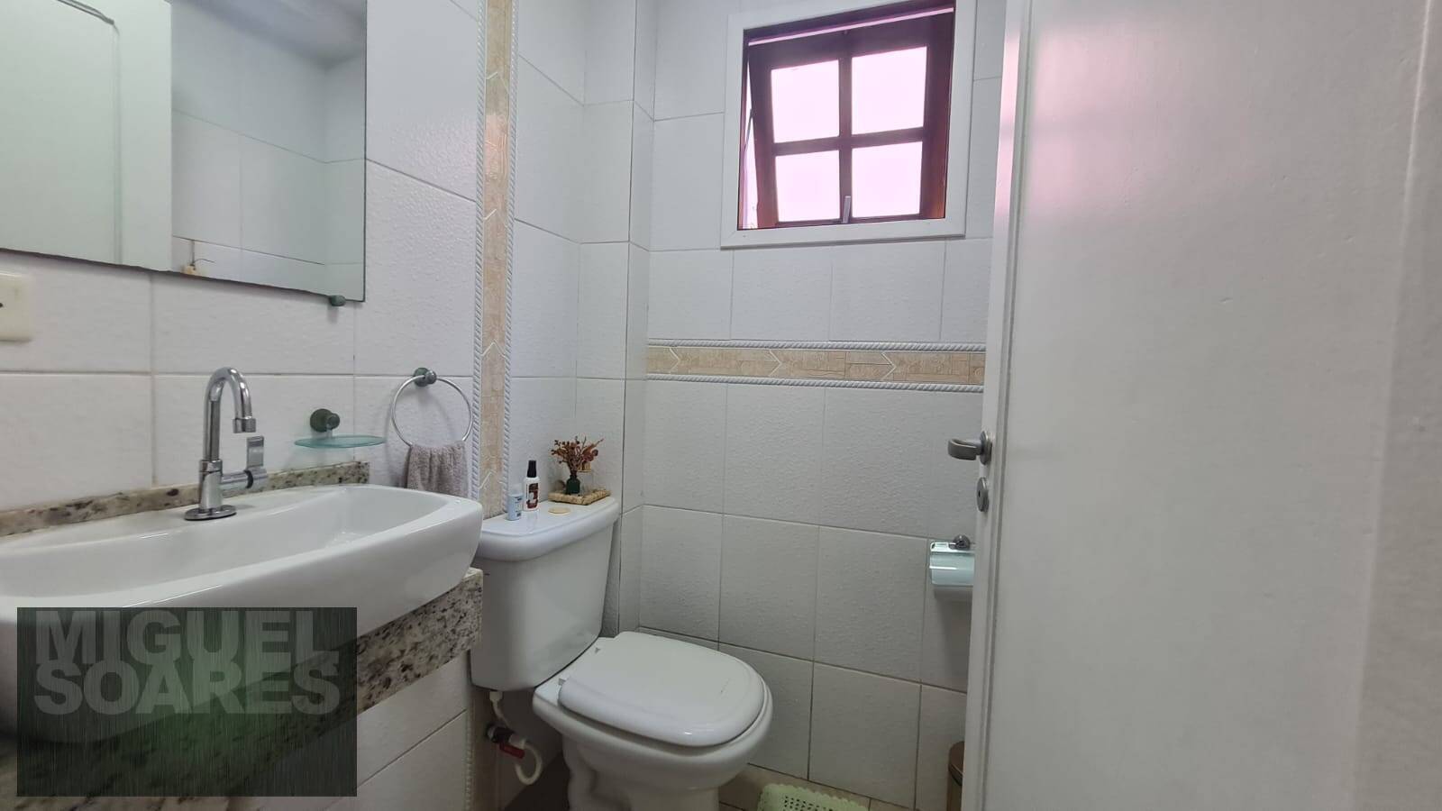 Casa à venda com 3 quartos, 284m² - Foto 5