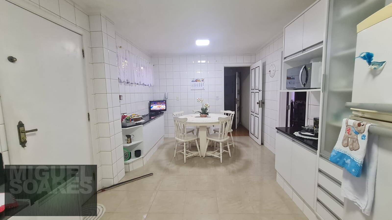 Casa à venda com 4 quartos, 320m² - Foto 17