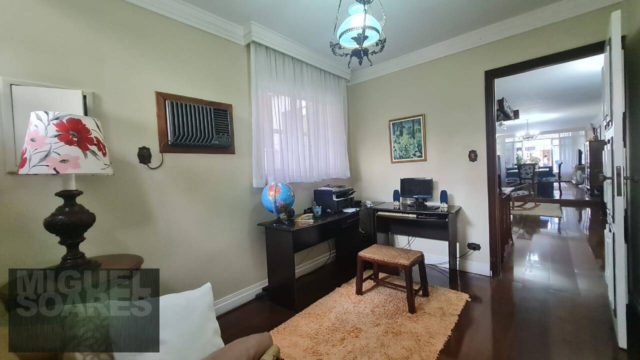 Casa à venda com 4 quartos, 320m² - Foto 14