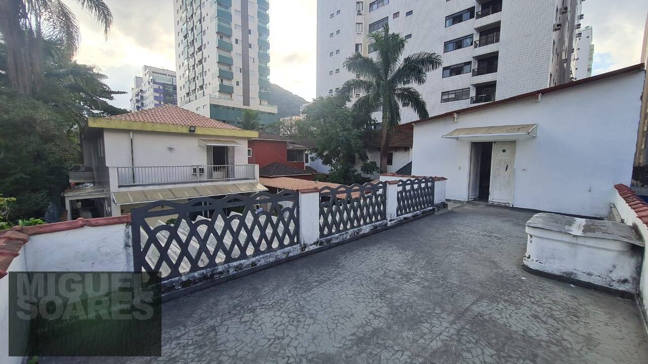 Casa à venda com 4 quartos, 320m² - Foto 35