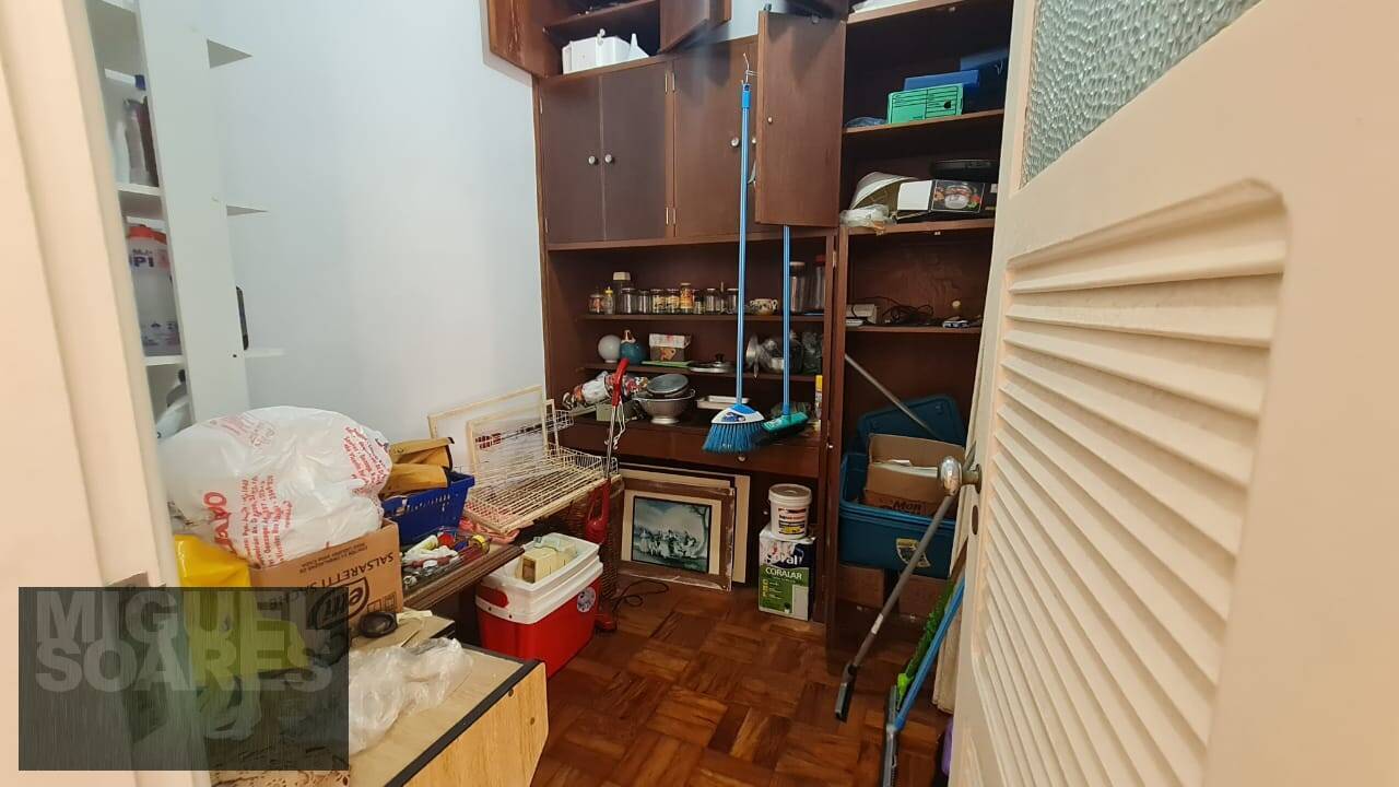 Apartamento à venda com 3 quartos, 198m² - Foto 12