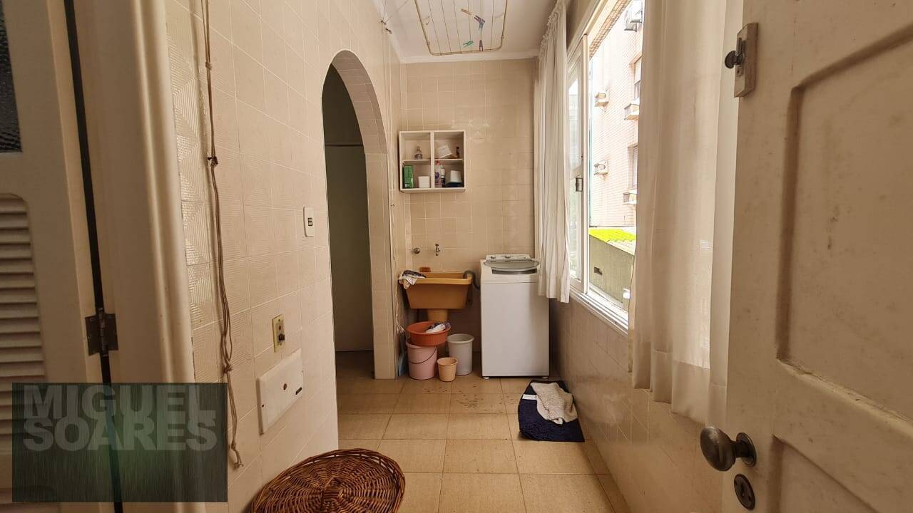 Apartamento à venda com 3 quartos, 198m² - Foto 11