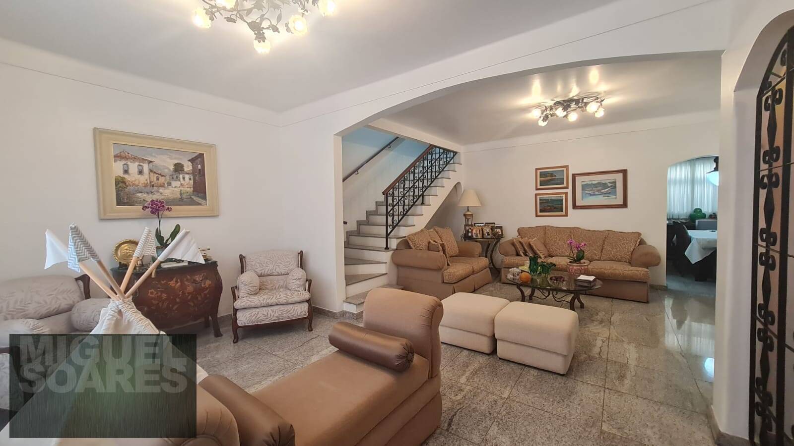 Sobrado à venda com 3 quartos, 180m² - Foto 4