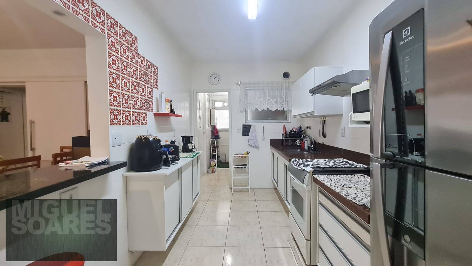 Apartamento à venda com 3 quartos, 97m² - Foto 11