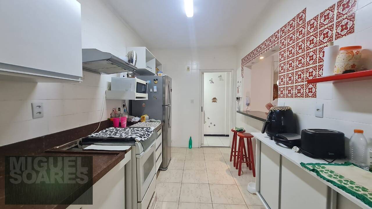 Apartamento à venda com 3 quartos, 97m² - Foto 13