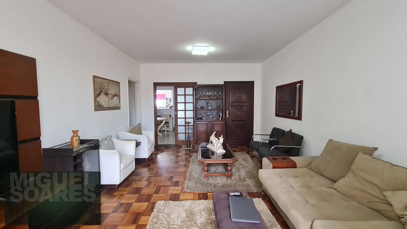 Apartamento à venda com 3 quartos, 147m² - Foto 3