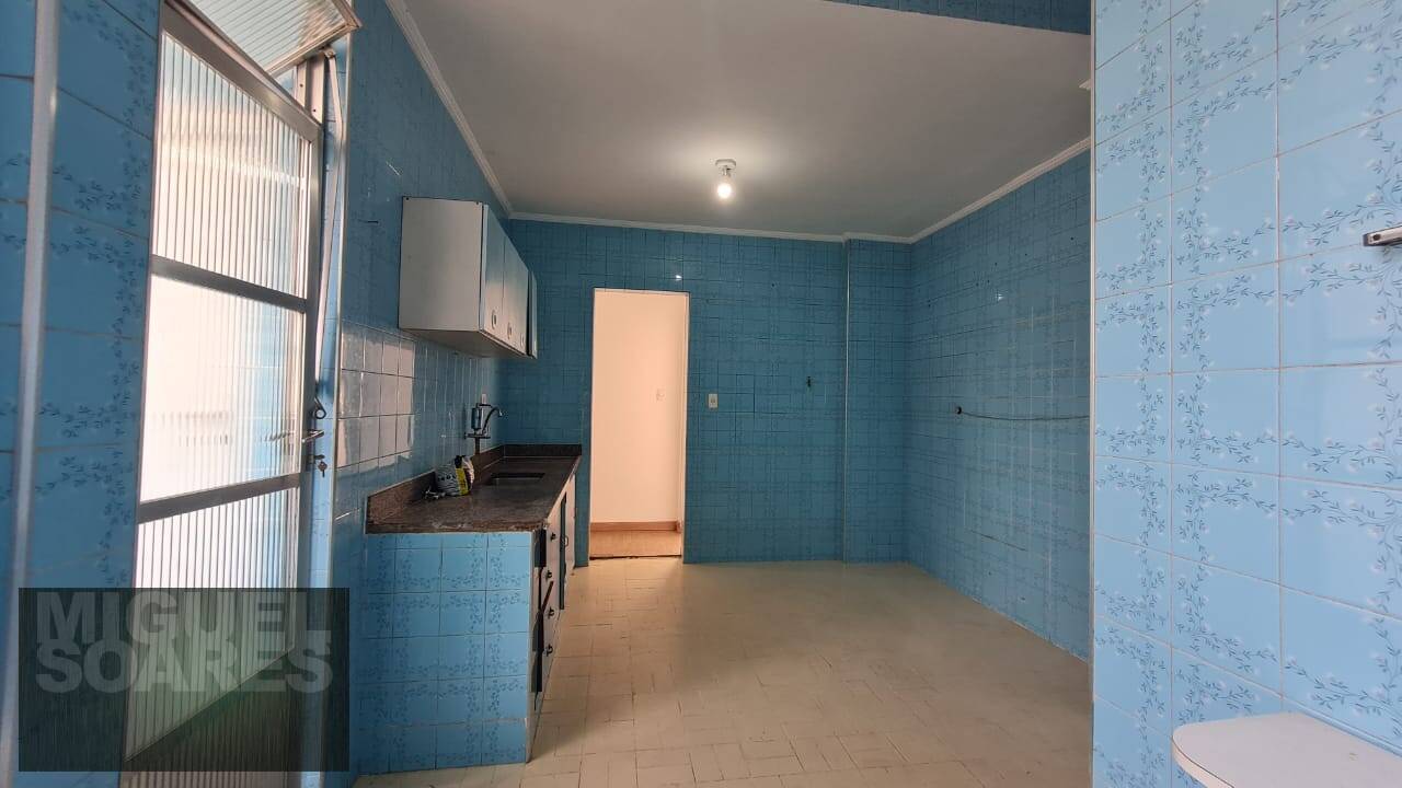 Apartamento à venda com 3 quartos, 111m² - Foto 9