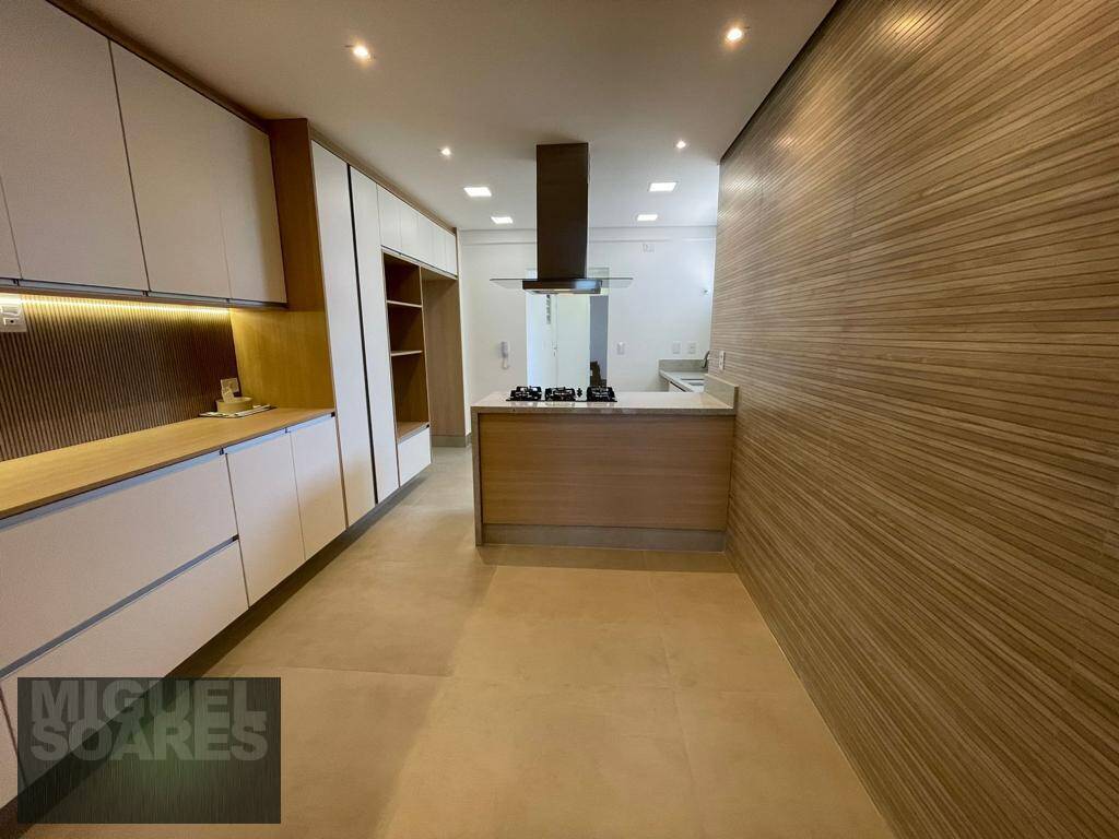 Apartamento à venda com 3 quartos, 174m² - Foto 7