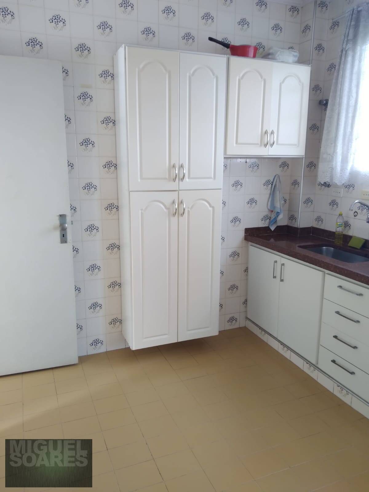 Apartamento à venda com 2 quartos, 94m² - Foto 3