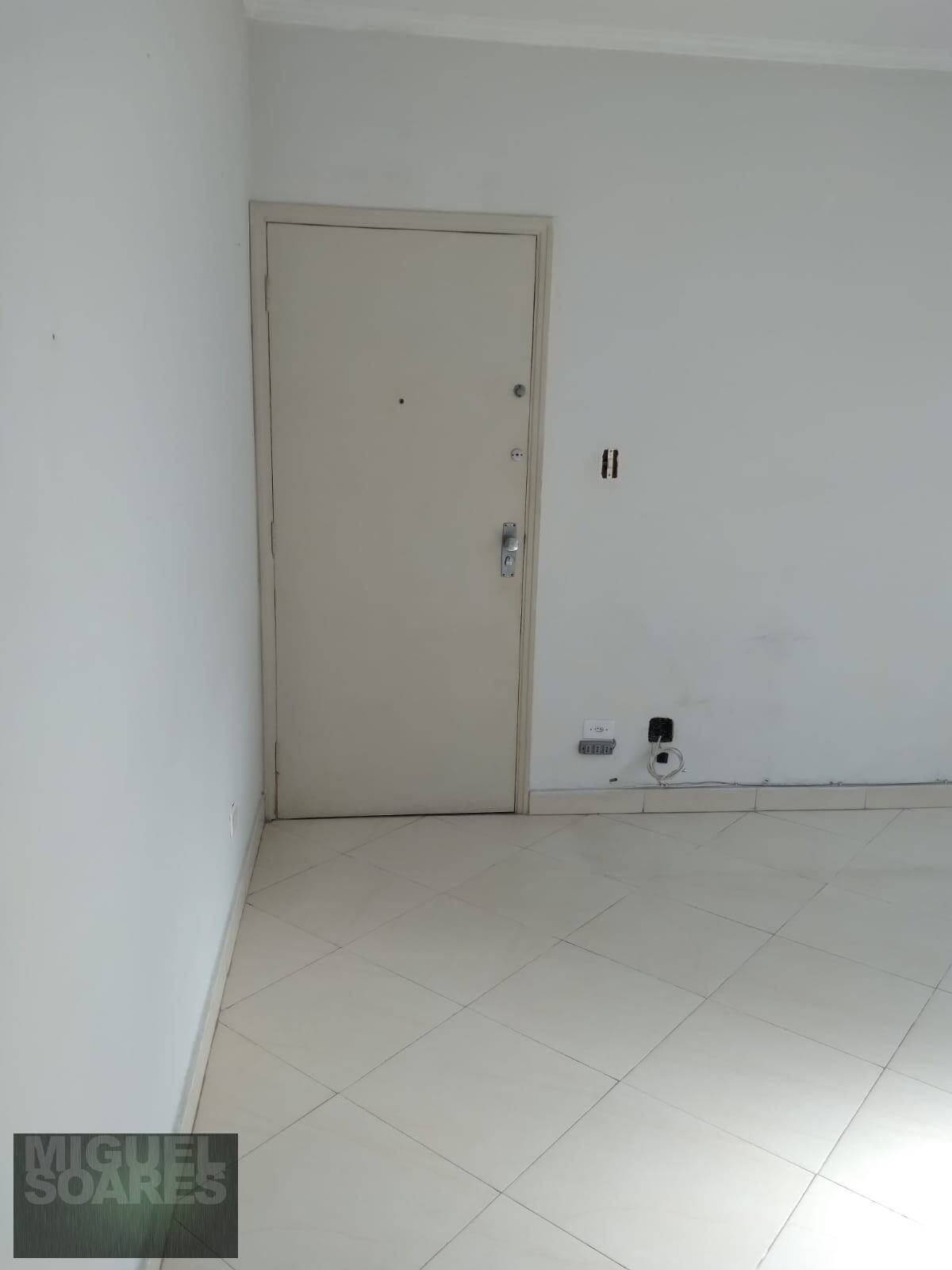 Apartamento à venda com 2 quartos, 94m² - Foto 1