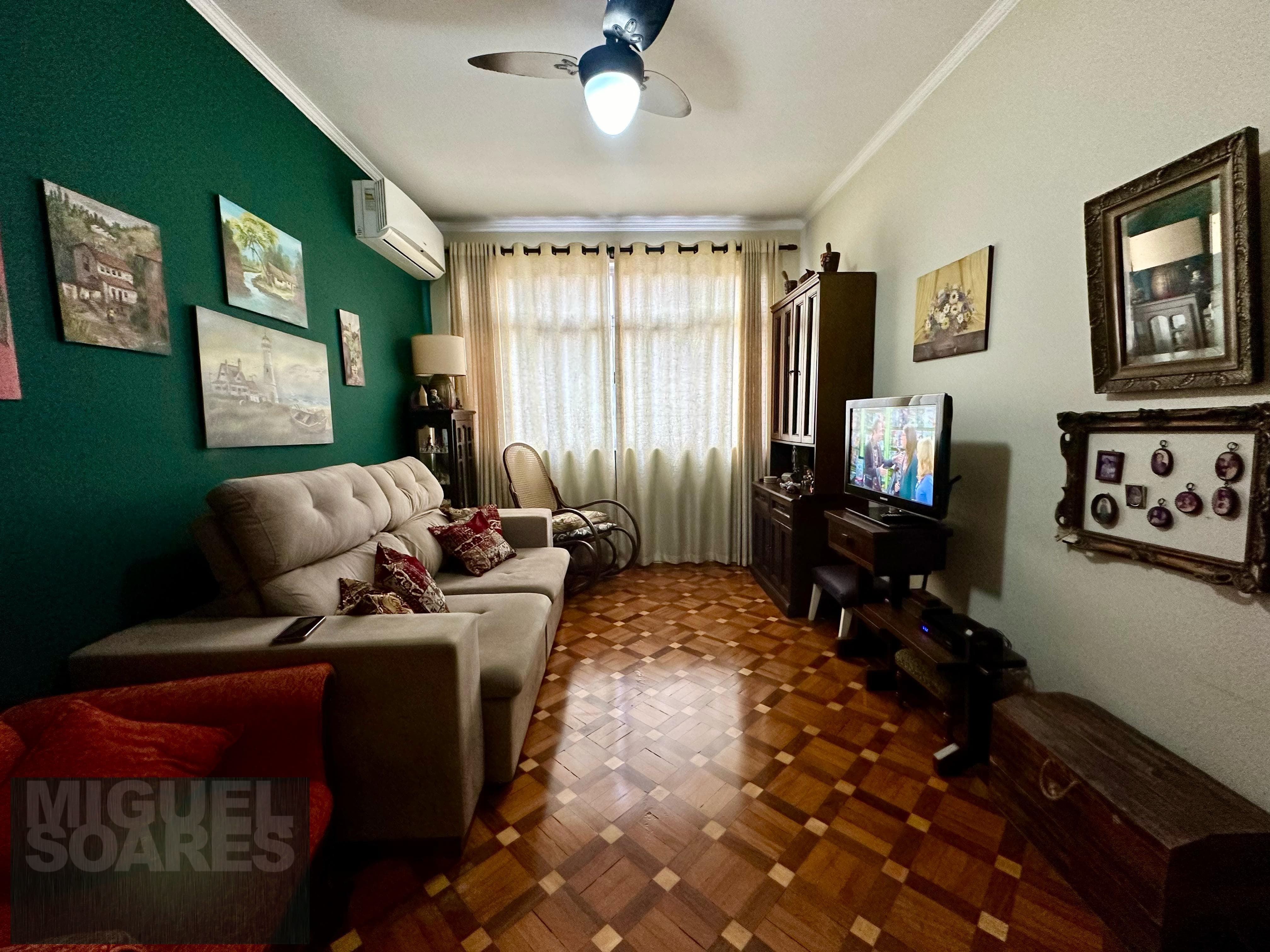 Apartamento à venda com 2 quartos, 75m² - Foto 2