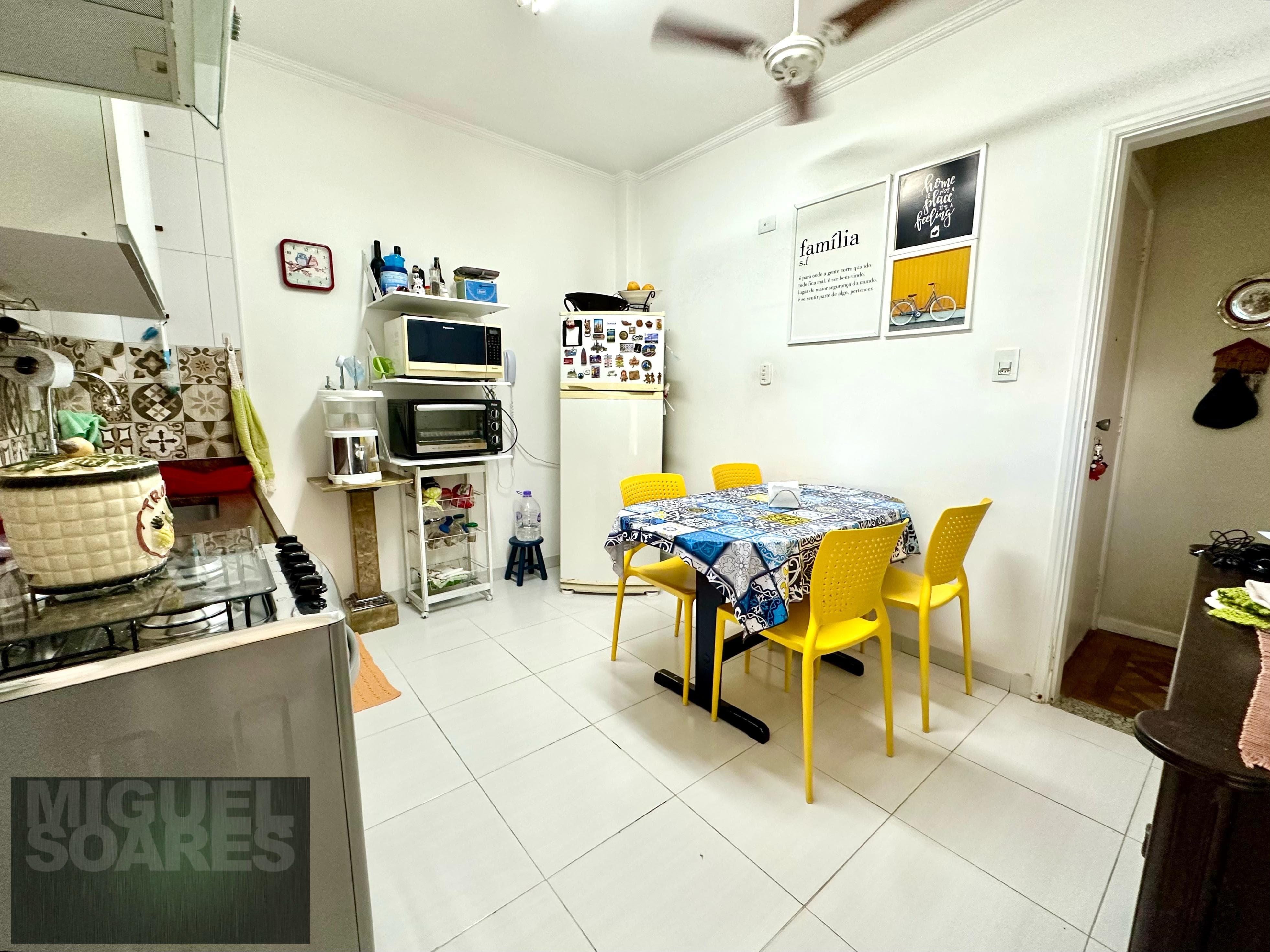 Apartamento à venda com 2 quartos, 75m² - Foto 5