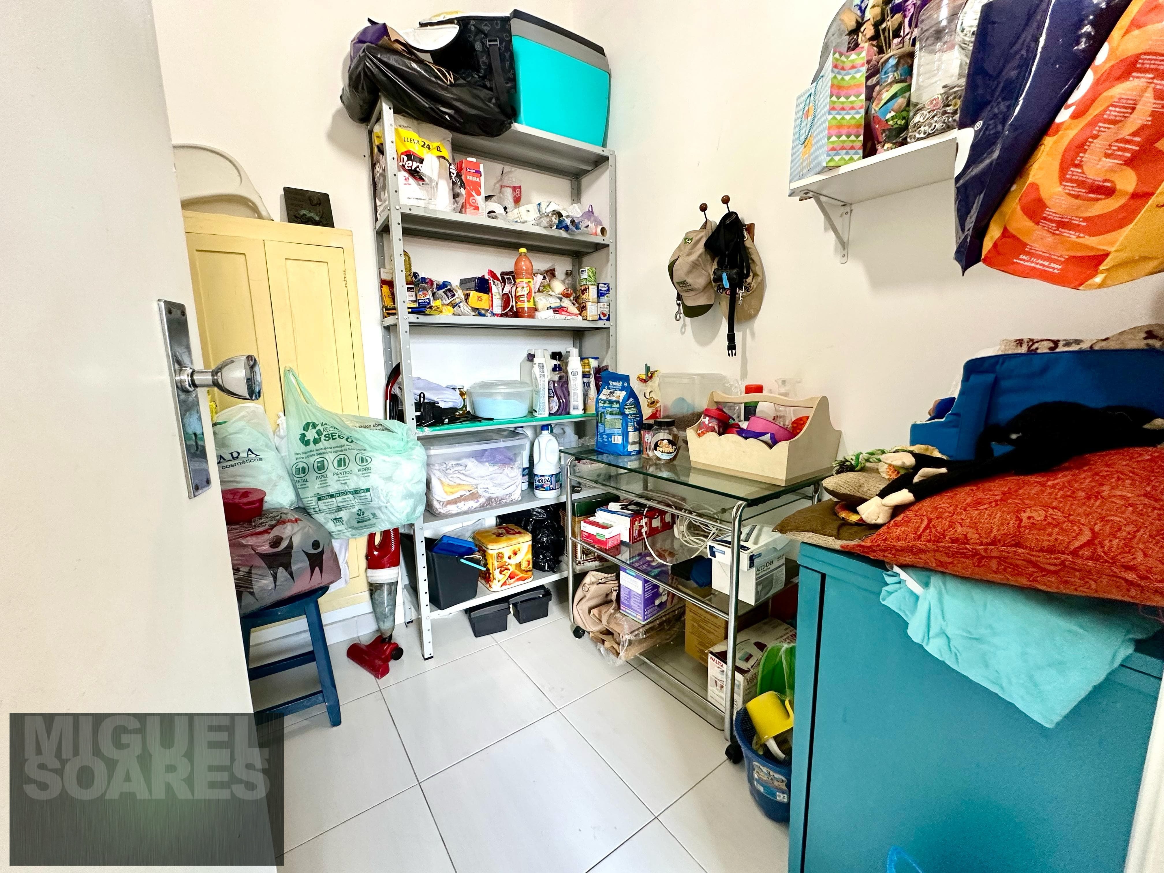 Apartamento à venda com 2 quartos, 75m² - Foto 8