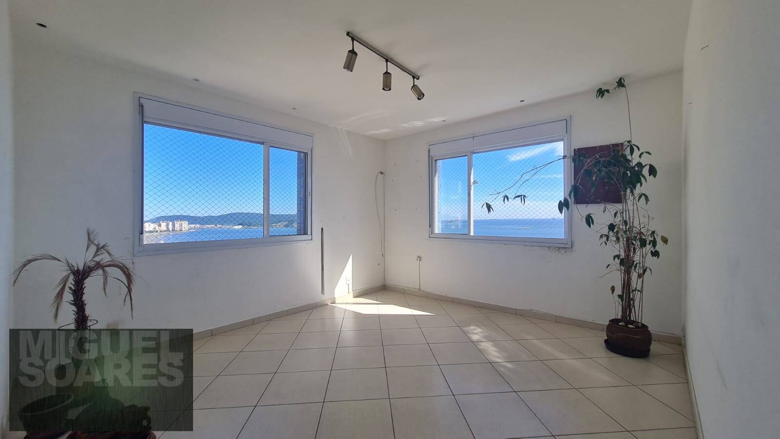 Apartamento à venda com 1 quarto, 55m² - Foto 3