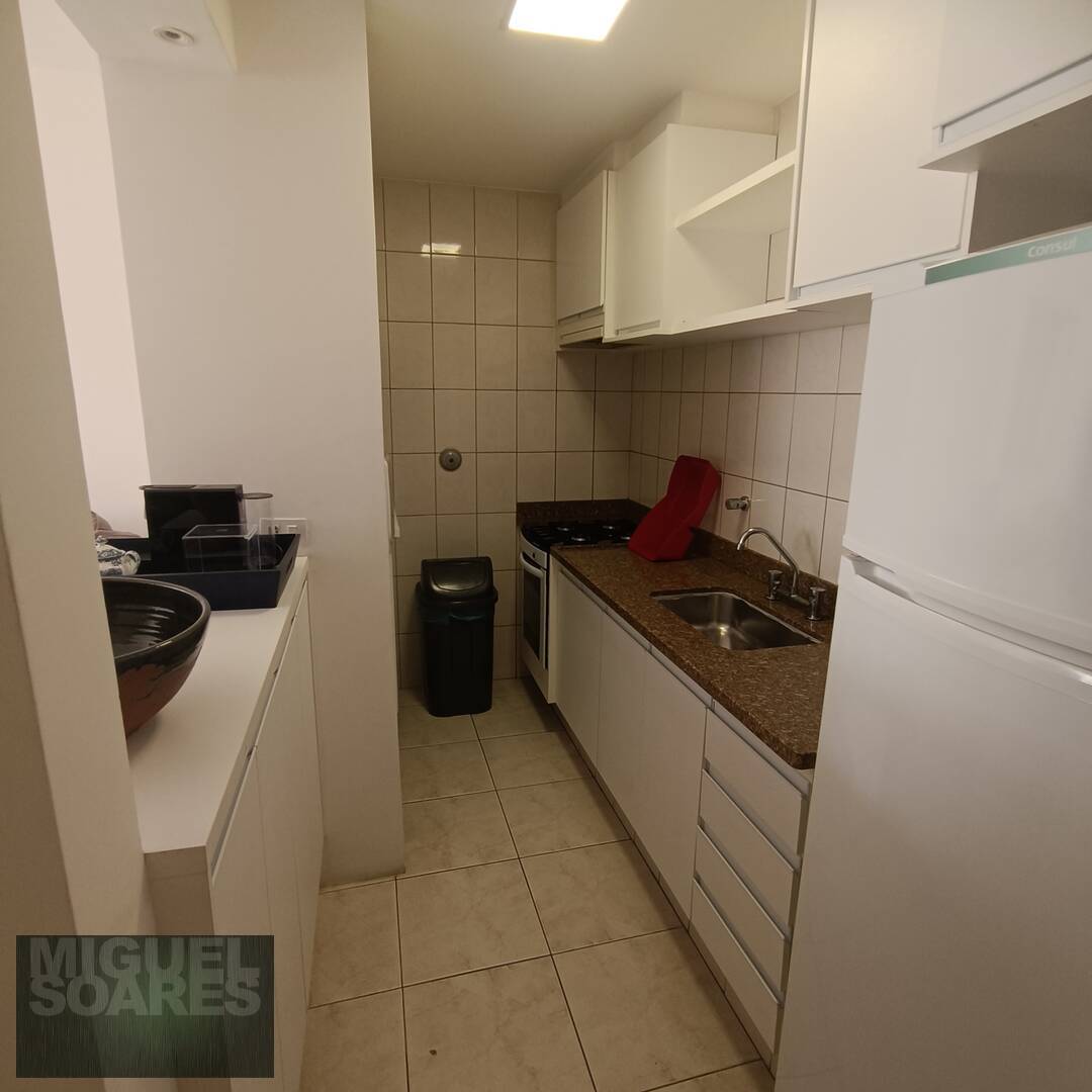 Apartamento para alugar com 2 quartos, 65m² - Foto 9