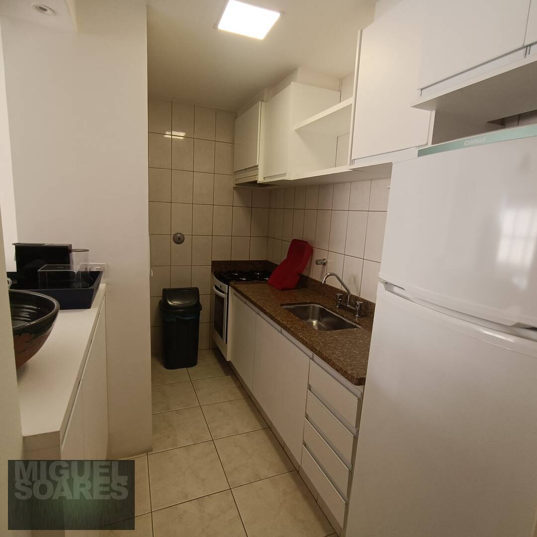 Apartamento para alugar com 2 quartos, 65m² - Foto 18