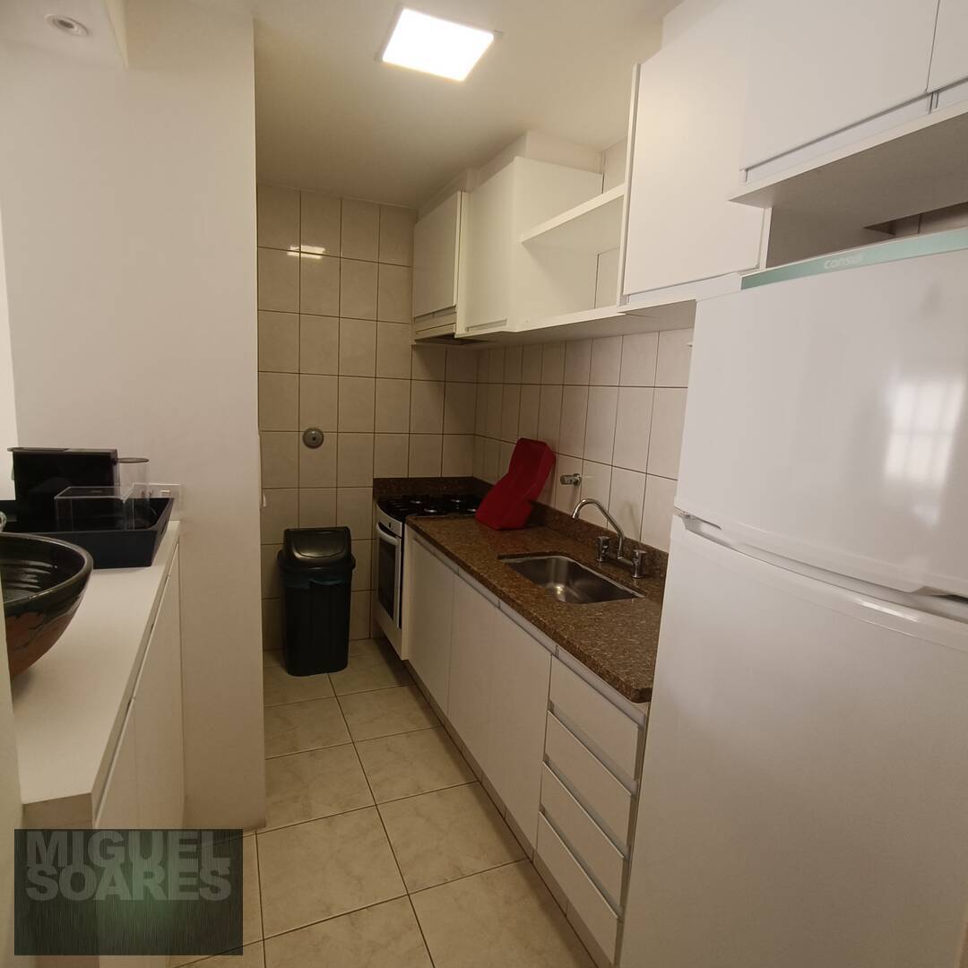 Apartamento para alugar com 2 quartos, 65m² - Foto 23