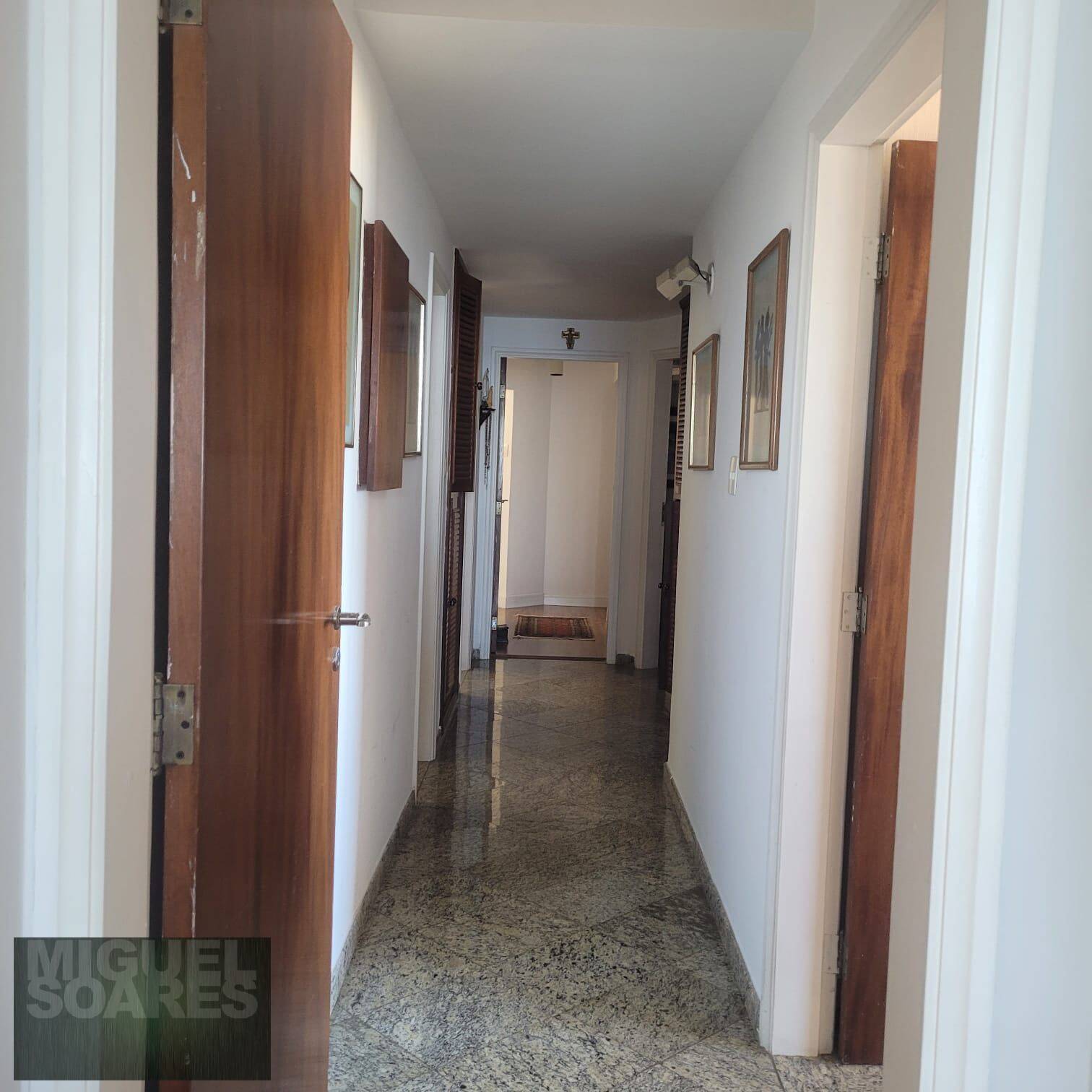 Apartamento à venda e aluguel com 4 quartos, 190m² - Foto 8