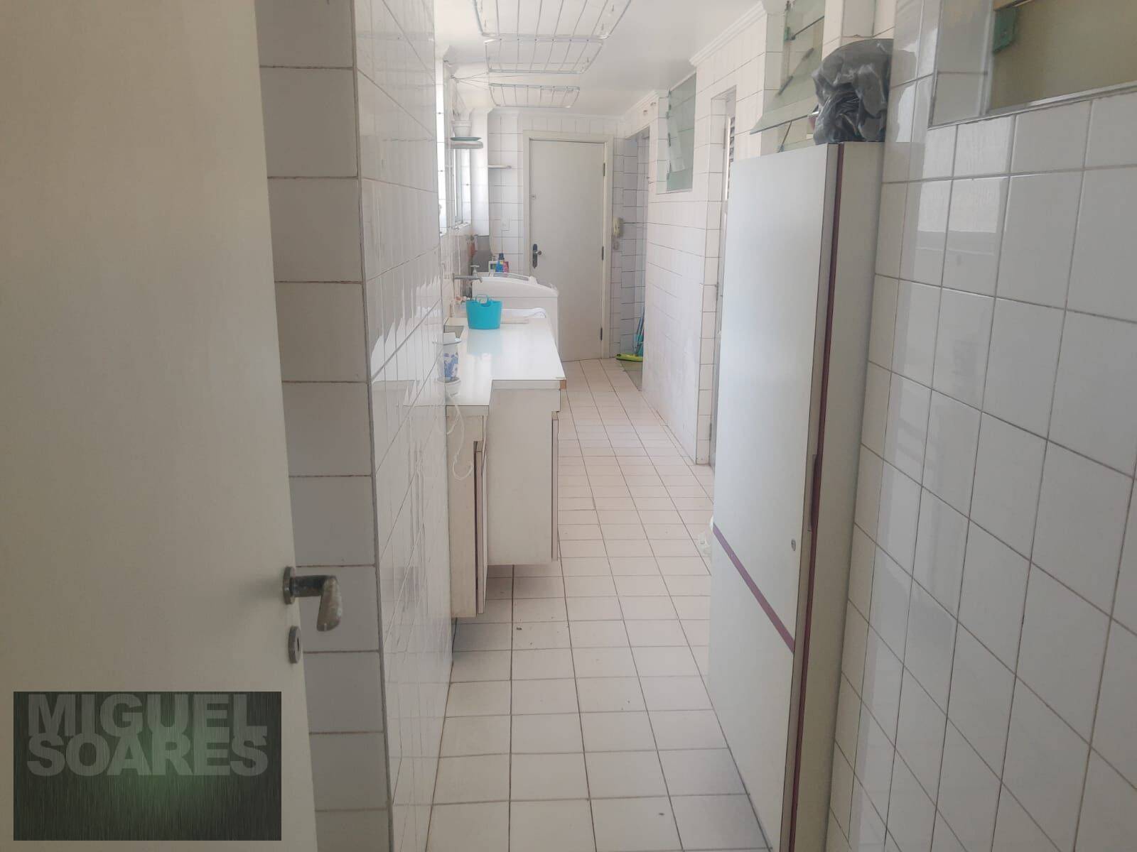 Apartamento à venda e aluguel com 4 quartos, 190m² - Foto 11