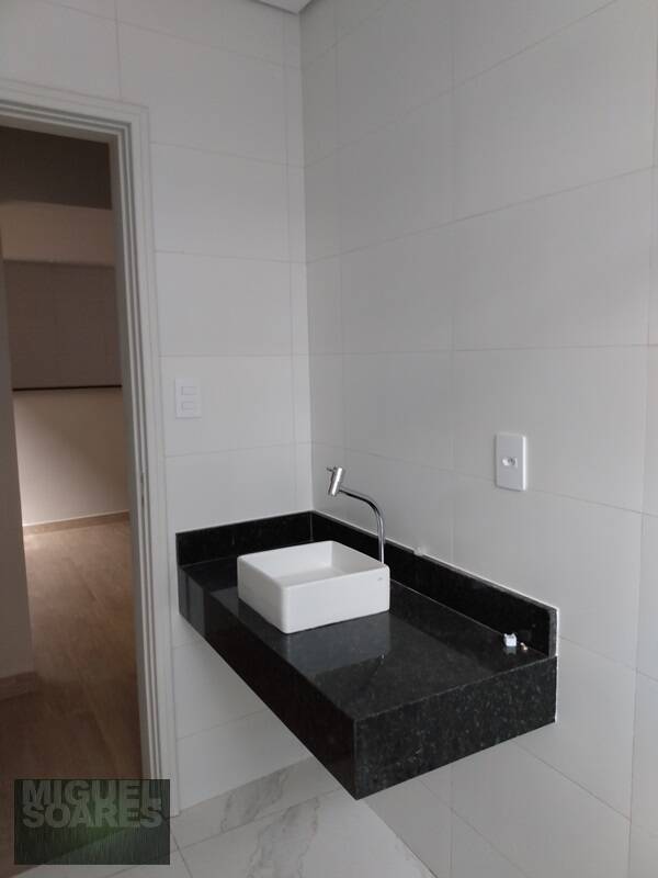 Apartamento à venda com 2 quartos, 75m² - Foto 9