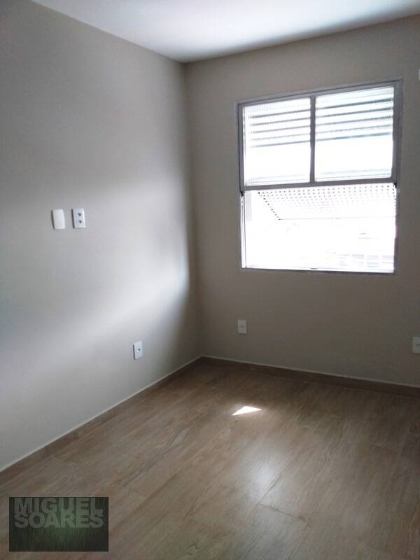 Apartamento à venda com 2 quartos, 75m² - Foto 11