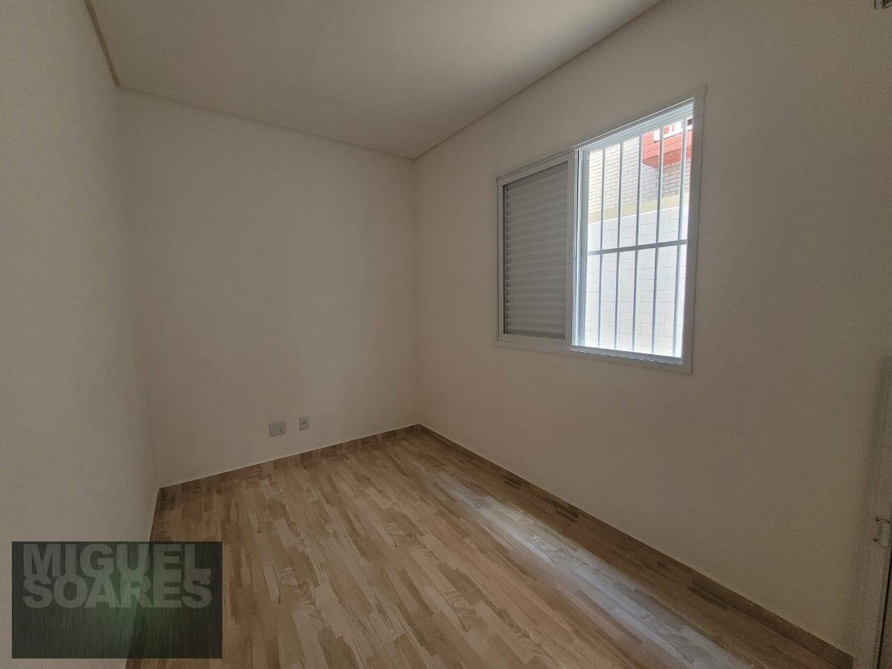 Casa à venda com 2 quartos, 70m² - Foto 8