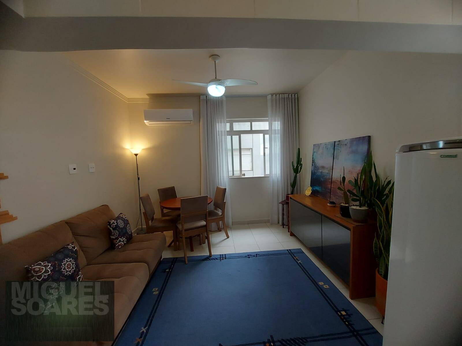 Apartamento à venda com 1 quarto, 42m² - Foto 2